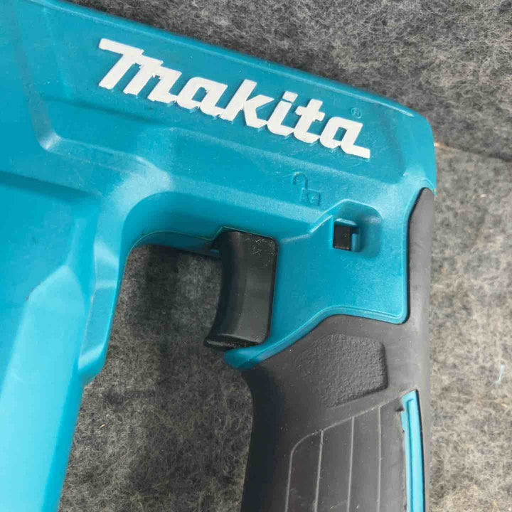 ◇マキタ(makita) RT線専用コードレスタッカ ST112DZK【鴻巣店】