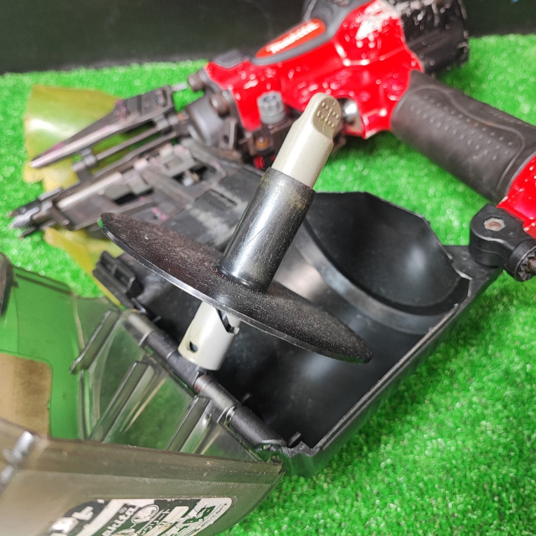 ★マキタ(makita) 高圧エア釘打ち機 AN911H マガジン割れ フック無し【岩槻店】