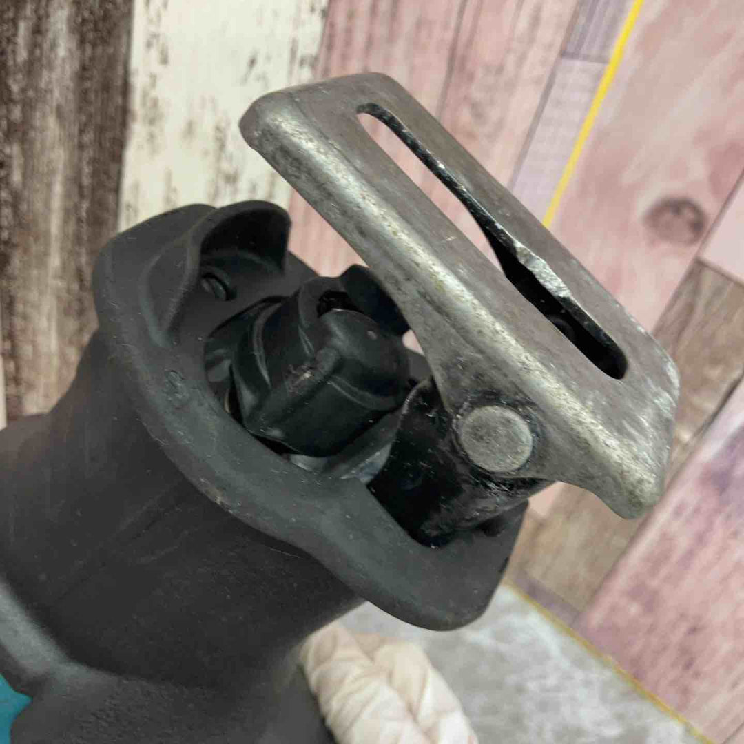 ★マキタ(makita) コードレスレシプロソー JR188DZK【八潮店】