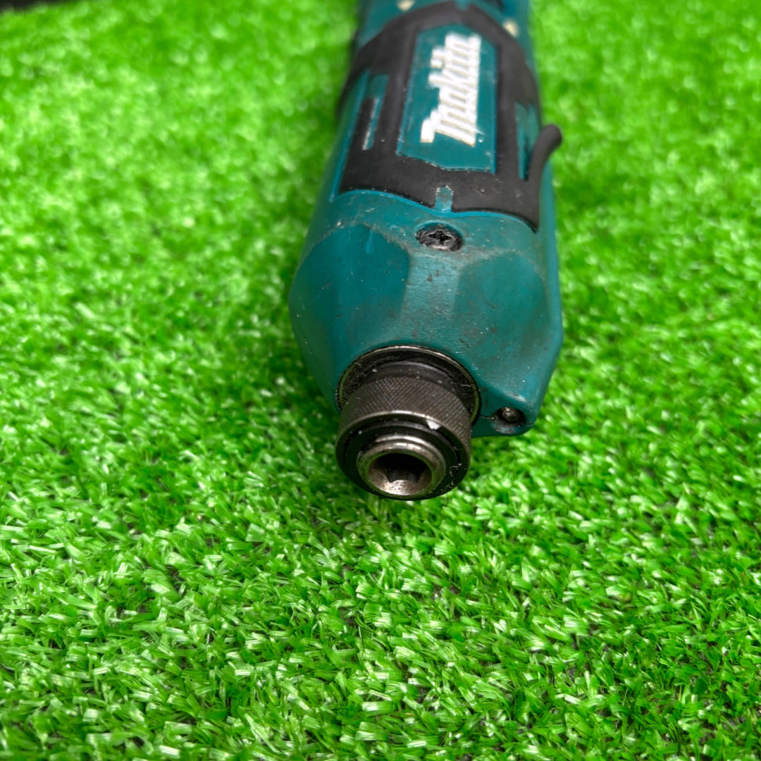 【中古品】マキタ(makita) コードレスペンインパクトドライバー TD022DZ BL0715×1【電材館越谷店】