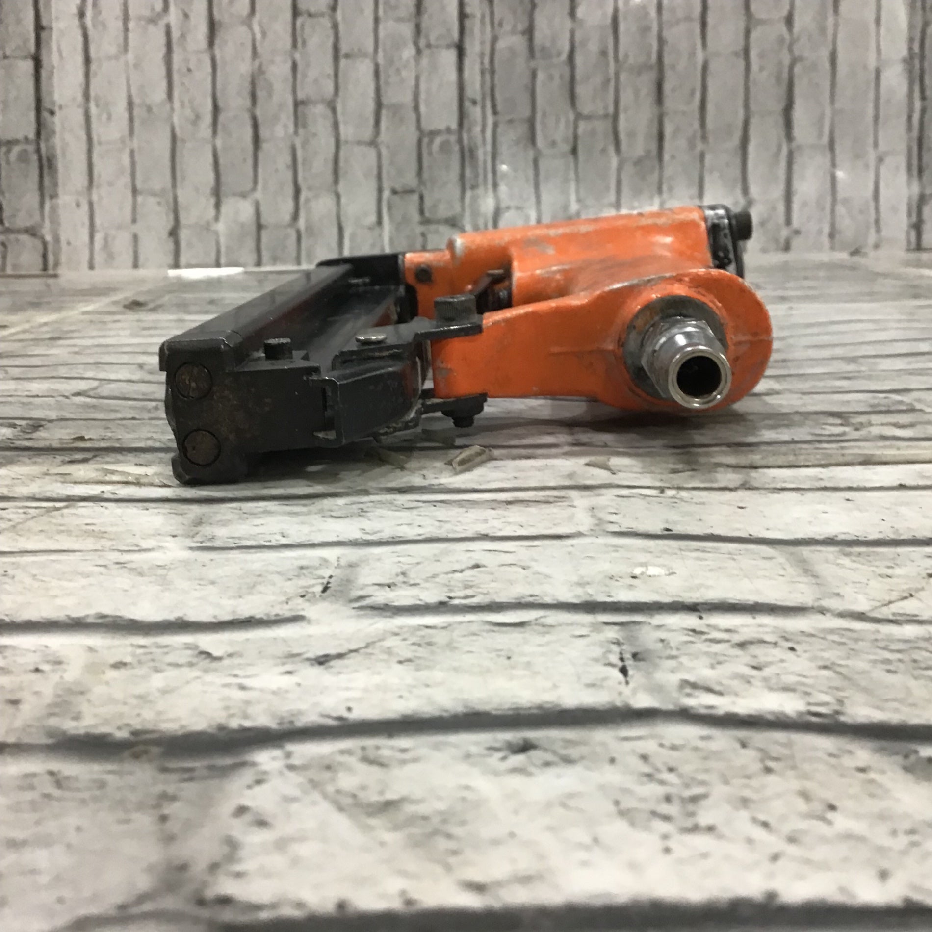 MAX TA-20A/422J 常圧エアタッカ【市川行徳店】【店頭取引限定】【中古】管理番号：ITZHZO8BDAKO 中古品】☆マックス(MAX) 常圧 ステープル用 エアタッカ TA-20A/422J