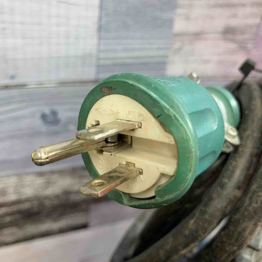 【ジャンク/格安出品】マキタ(makita) 高圧・常圧エアコンプレッサー AC462XLR ※起動OK、内部からエア漏れ有【八潮店】
