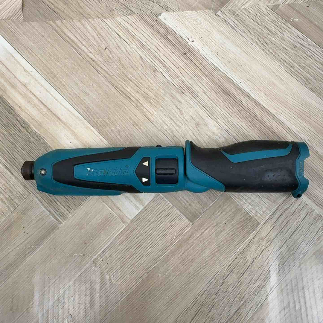 ☆マキタ(makita) コードレスペンインパクトドライバー TD021DZ【八潮店】
