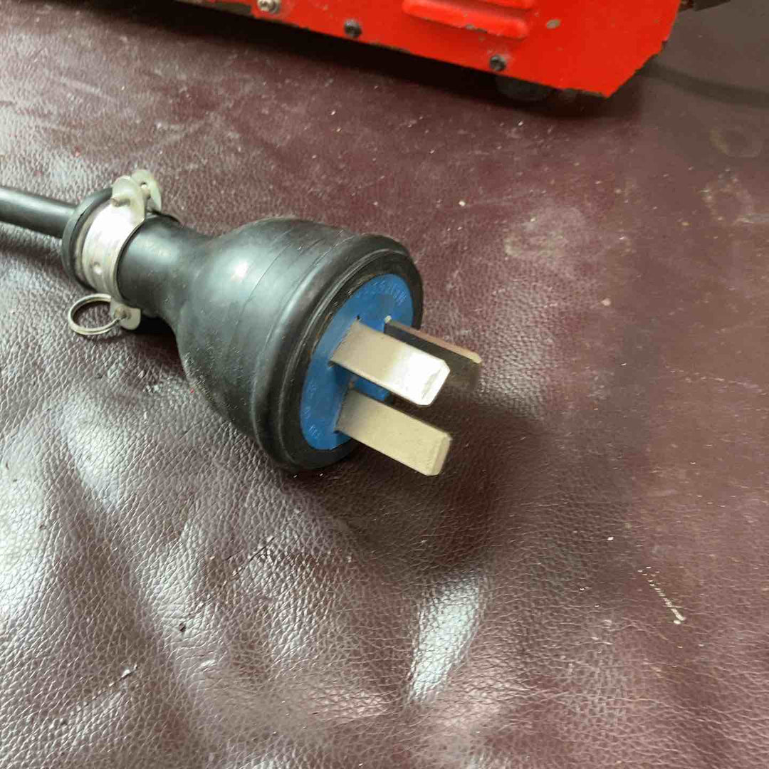 【中古品】日動 単相200V インバーター直流溶接機 NA-160DS【東大和店】