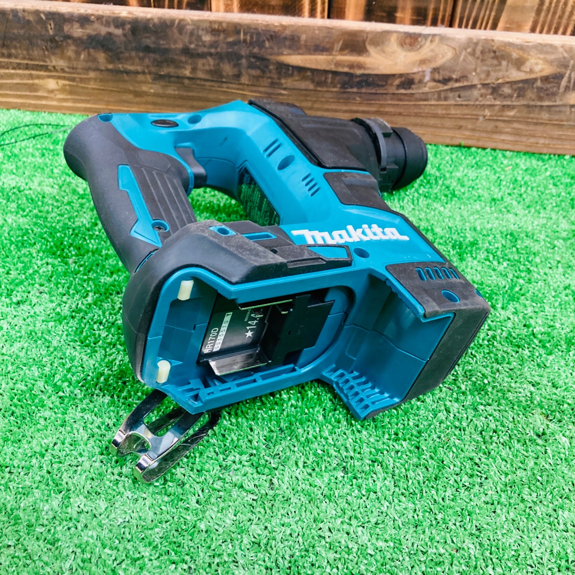 マキタ(makita) コードレスハンマドリル HR170DZK【藤沢店】 Amazon 
