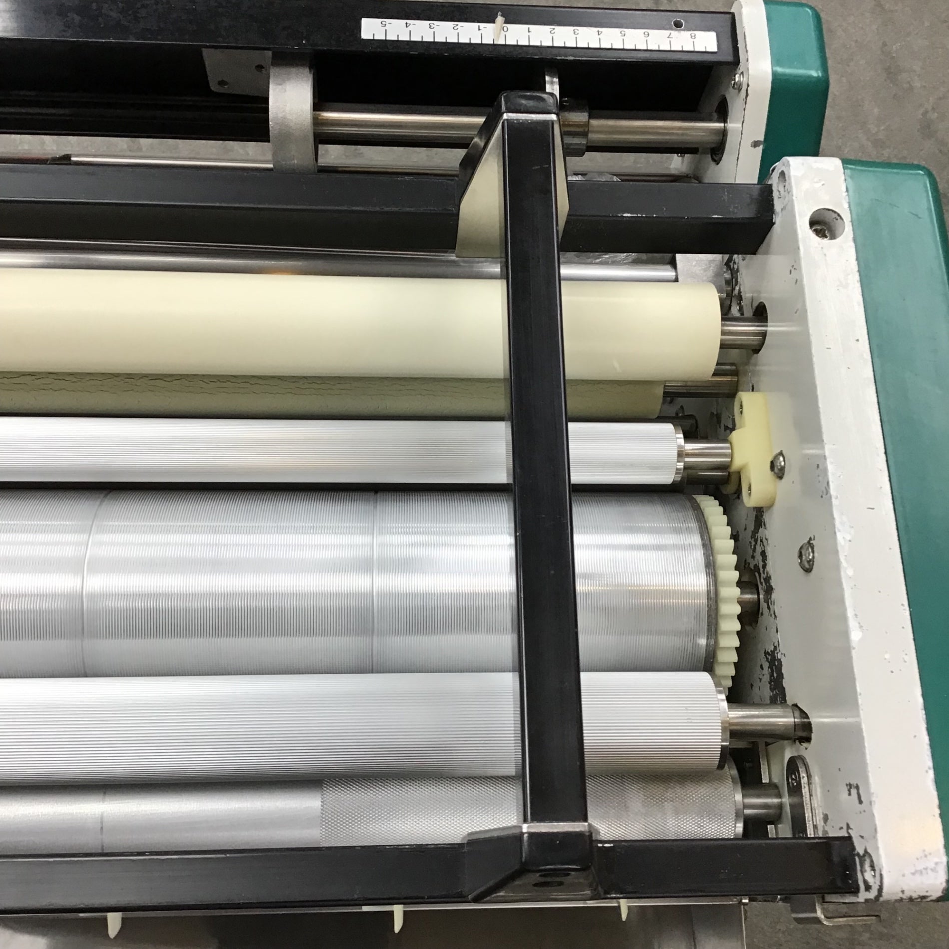 店頭受取り限定】○極東産機 自動壁紙糊付機 HB-V Hiβ-V (HIB-V)【川崎