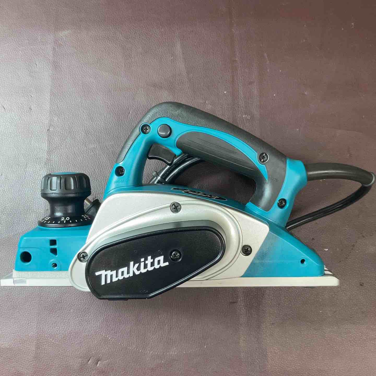 中古品】 マキタ(makita) 電気カンナ KP0800A 【東大和店】 – アクト