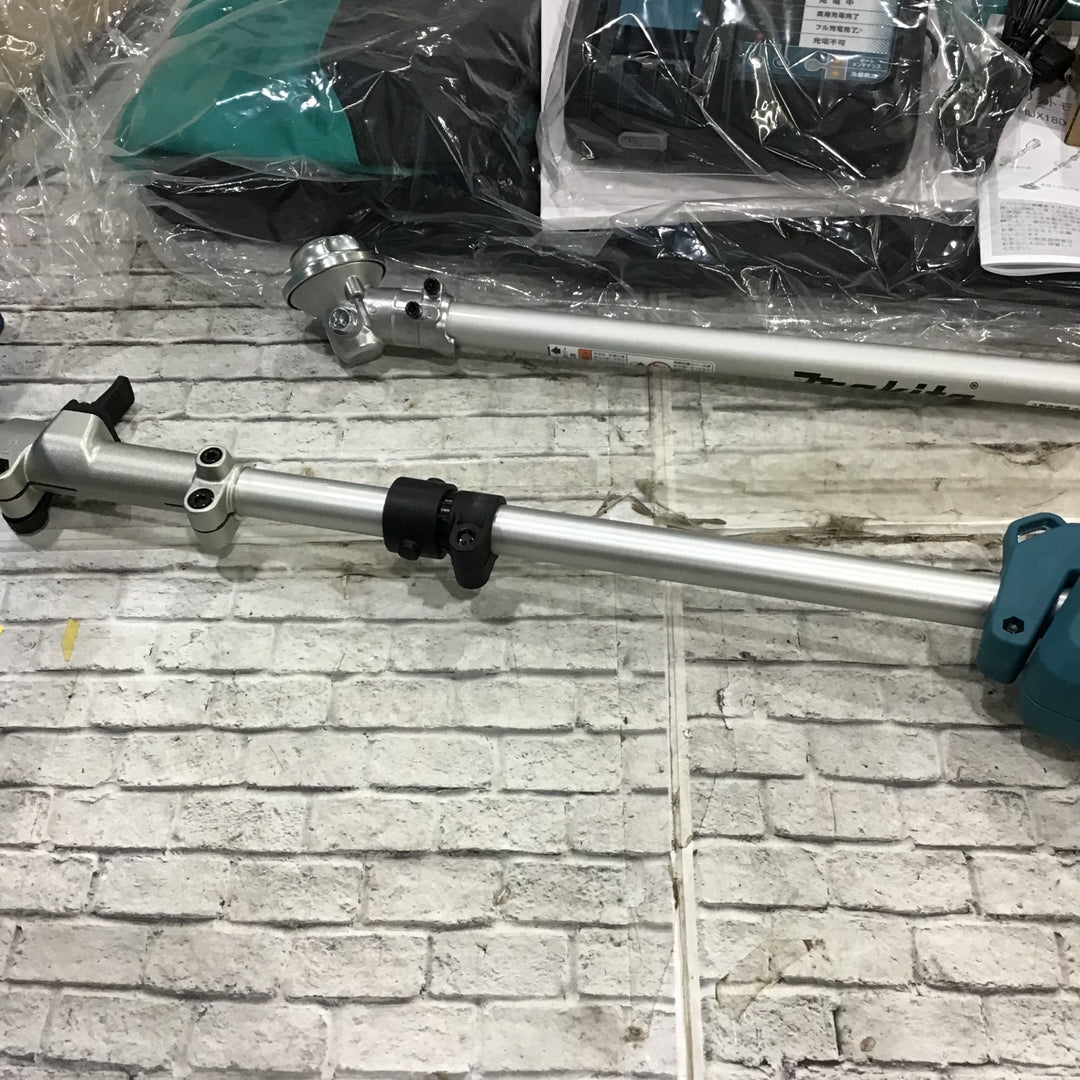 〇マキタ(Makita) 充電式スプリット草刈機 18V6Ah 刈払アタッチメント・バッテリ・充電器・ツールバッグ付 MUX18DRGM【川口店】