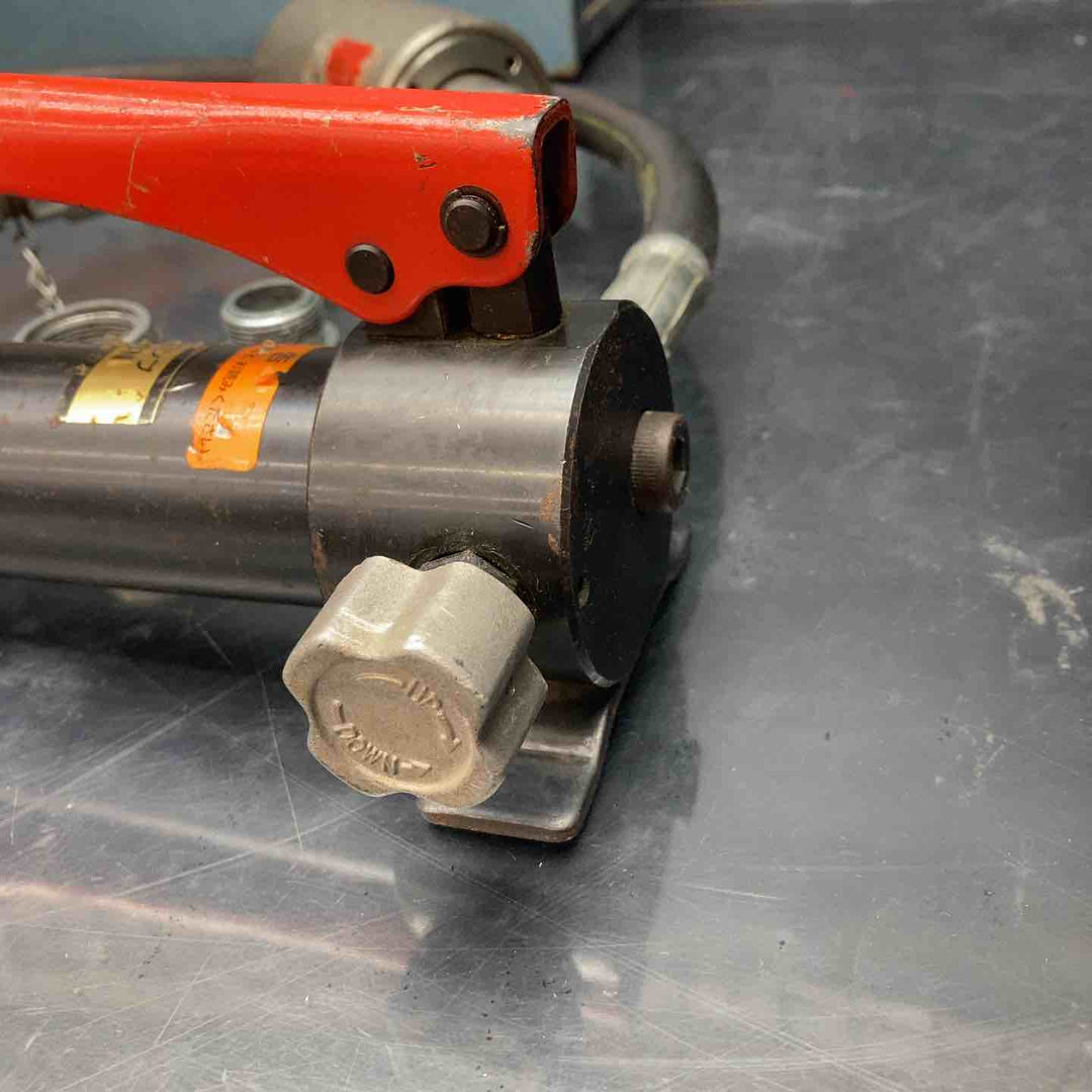 ◇泉精器(IZUMI) 分離型油圧式パンチャ SH-10-1(ポンプHP-180N付)【川越店】