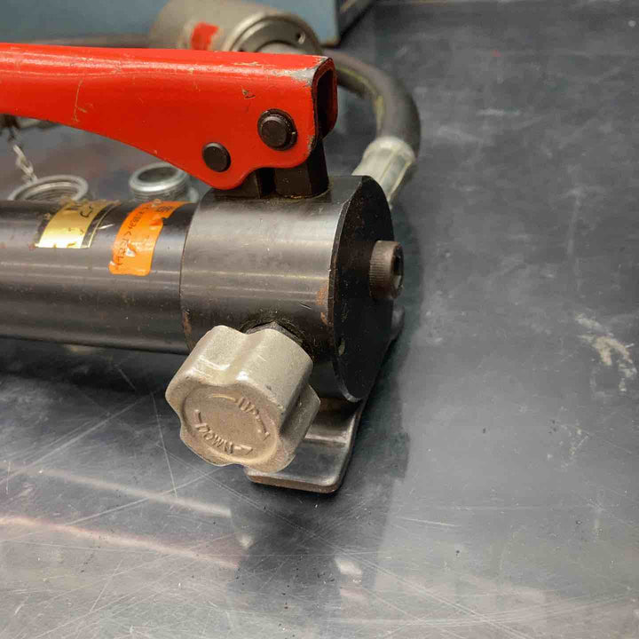 ◇泉精器(IZUMI) 分離型油圧式パンチャ SH-10-1(ポンプHP-180N付)【川越店】