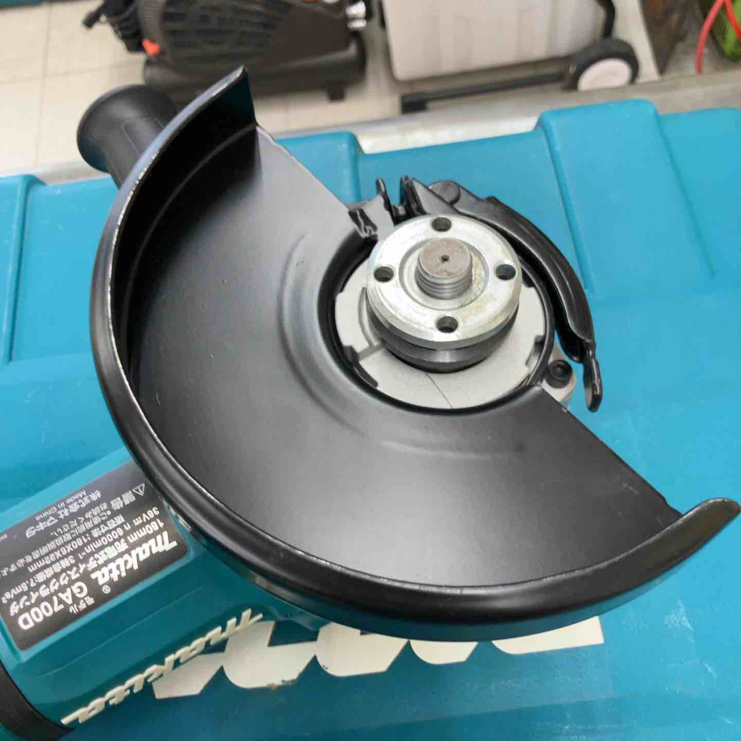 マキタ　GA700DZ　ディスクグラインダ　中古　美品 ☆マキタ(makita) 180mmコードレスディスクグラインダ GA700DZ【鴻巣店