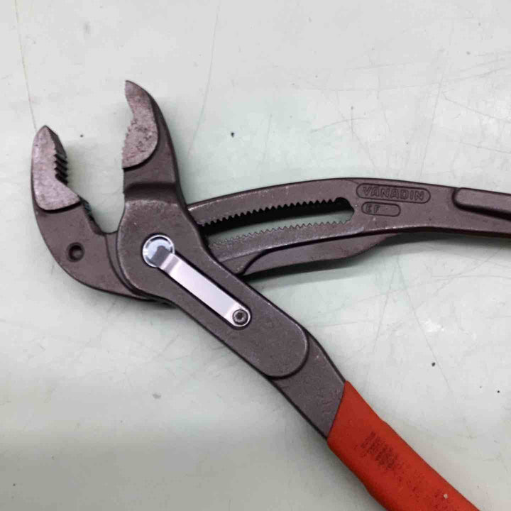 KNIPEX ウォーターポンププライヤー コブラ 300mm 8701300【越谷店】
