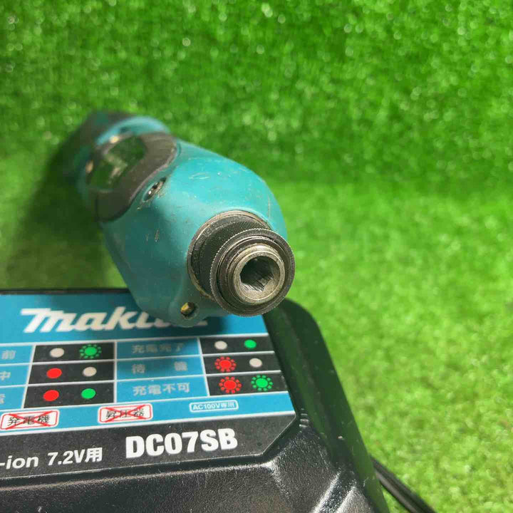 マキタ(makita) コードレスペンインパクトドライバ TD021DSHSP【藤沢店】