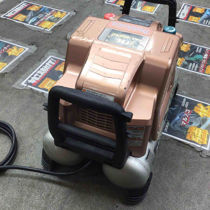 ◇マキタ(makita) 常圧/高圧エアコンプレッサー AC462XLSC【川崎店】