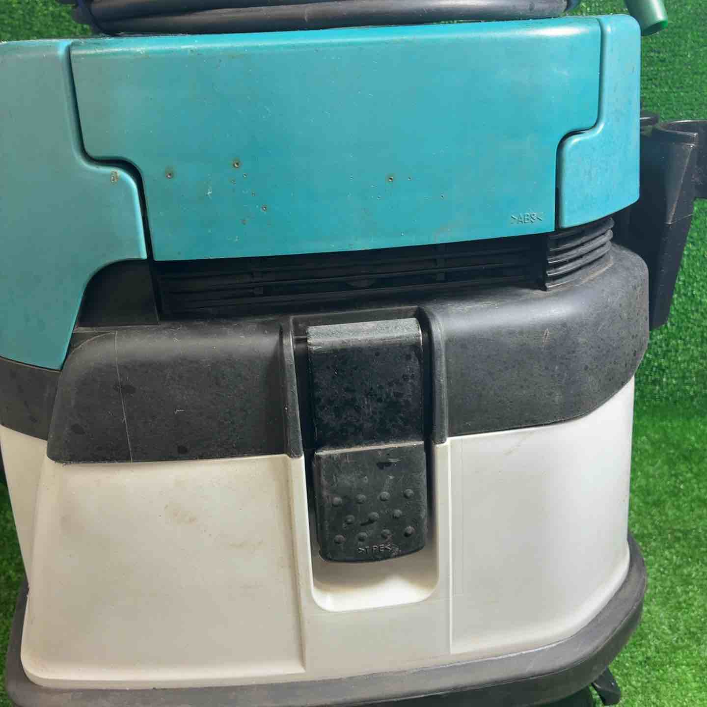 マキタ(makita) 集じん機 乾湿両用 483(P)【藤沢店】 – アクトツール