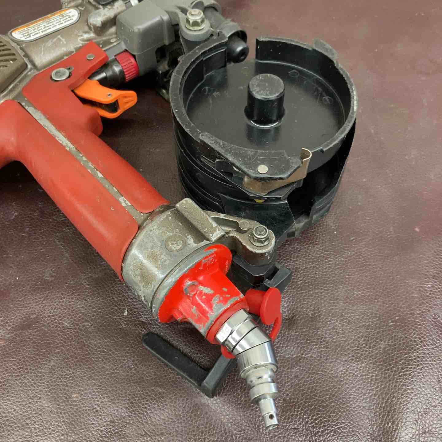 中古品】 マックス(MAX) 高圧コンクリートピンネイラ HN-25C 【東大和
