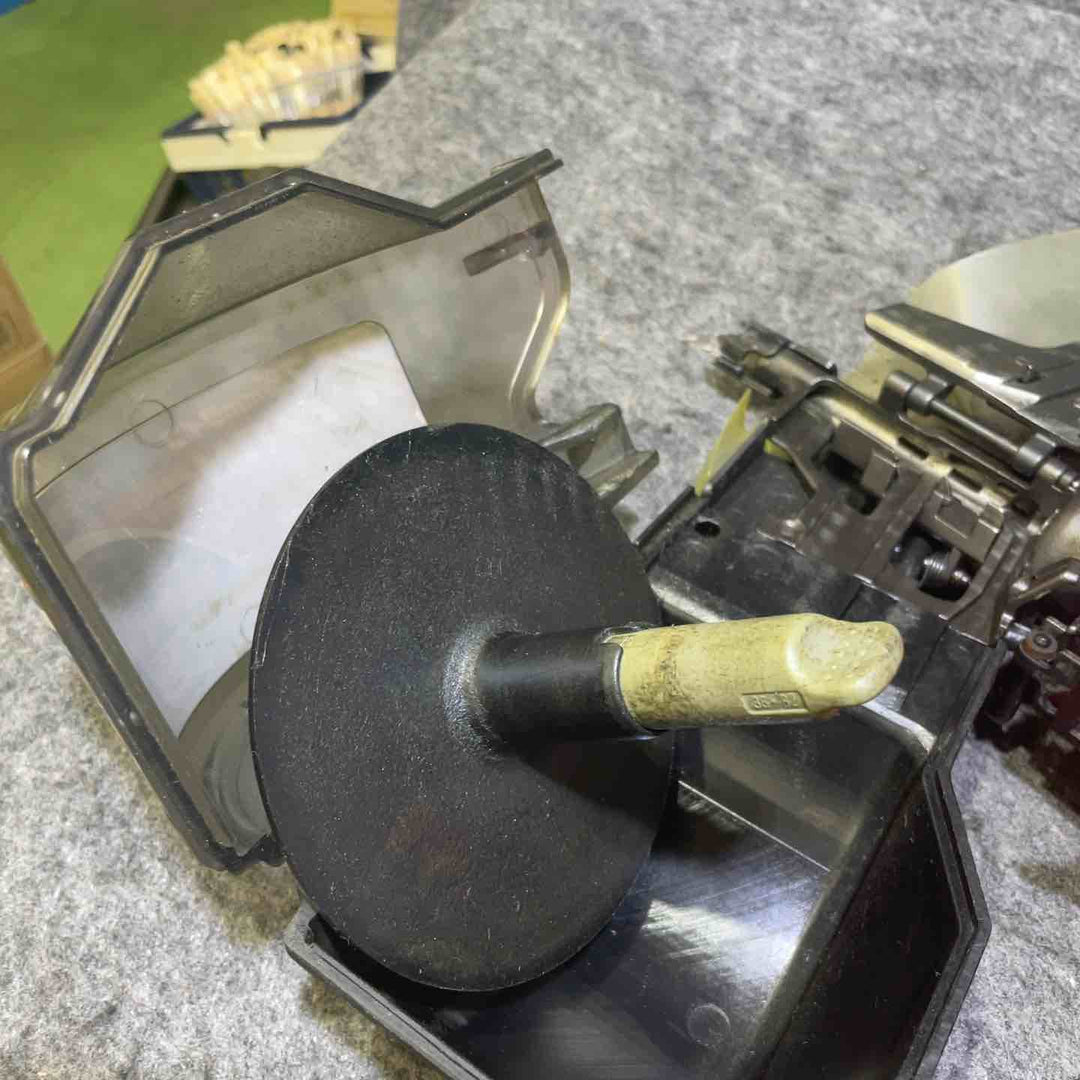 マキタ(makita) 高圧エア釘打ち機 AN711H【桶川店】