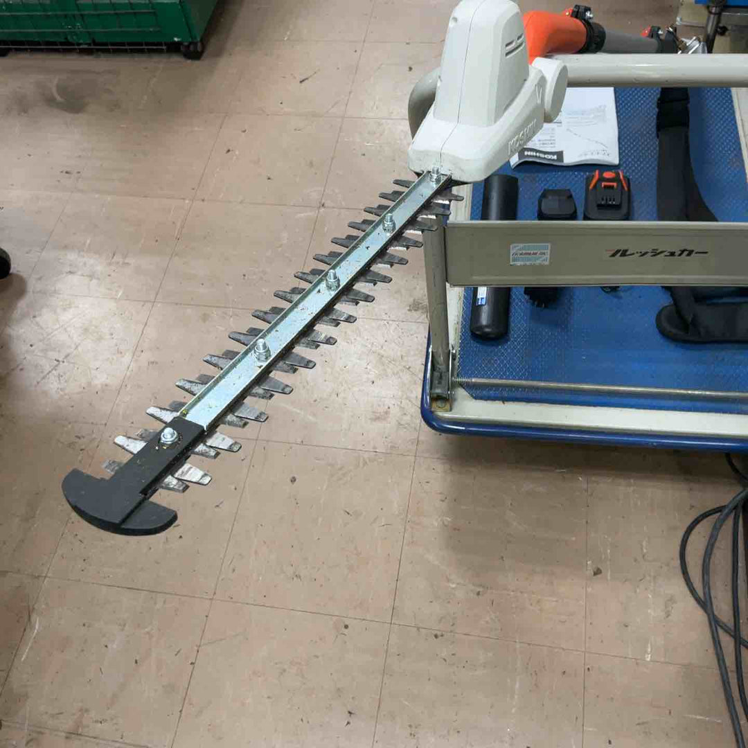 【店頭受取り限定】工進 KOSHIN 充電式伸縮ポールヘッジトリマ 18V 300mm SPH-1820K【草加店】