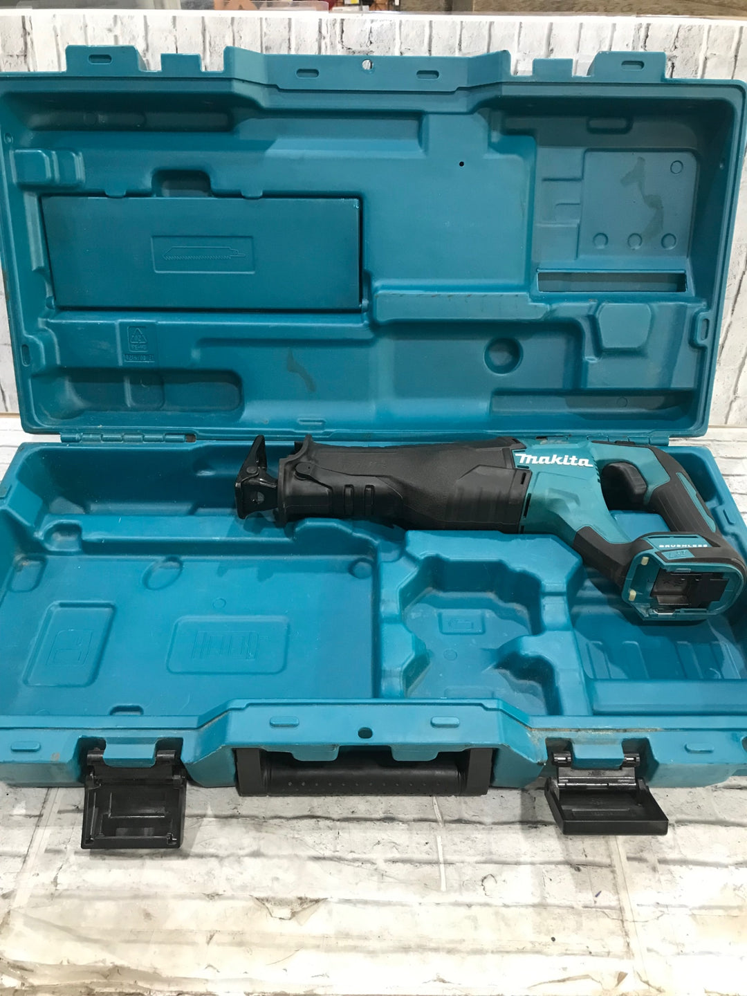 ★マキタ(makita) コードレスレシプロソー JR187DZK【川口店】