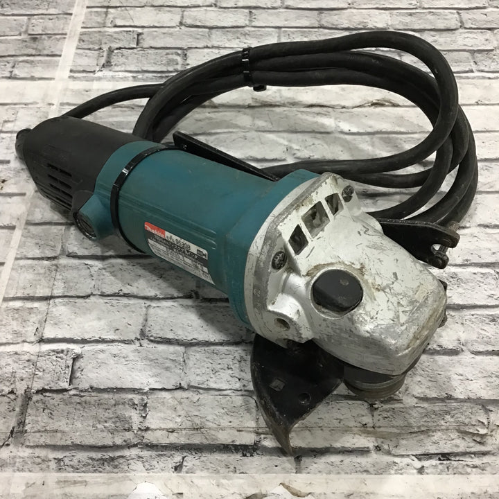 ○マキタ(makita) 100mmディスクグラインダ 9530B【川口店】