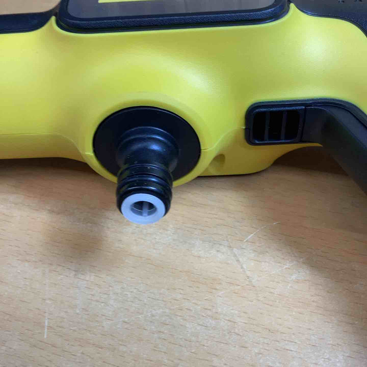 ケルヒャー(Karcher) コードレス高圧洗浄機 OC 5 Handy CB USB充電式 水道接続不要 コンパクト 軽量 簡単セットアップ 丈夫なホース 高性能5in1ノズル 安全ロック機能搭載 薄型バッテリー ペットボトル使用可能/洗車 ベランダ 玄関 1.328-143.0【越谷店】