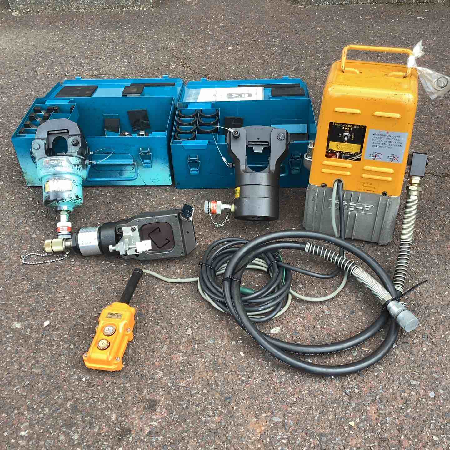 ◇泉精器(IZUMI) 電動リモコン式油圧ポンプ R14E-F 油圧ヘッド 12号K-1+12号A+ネグロス チャンネルカッター MAKE-DC1セット【越谷店】 ◇泉精器(IZUMI) 電動リモコン式油圧ポンプ R14E-F 油圧ヘッド分離式