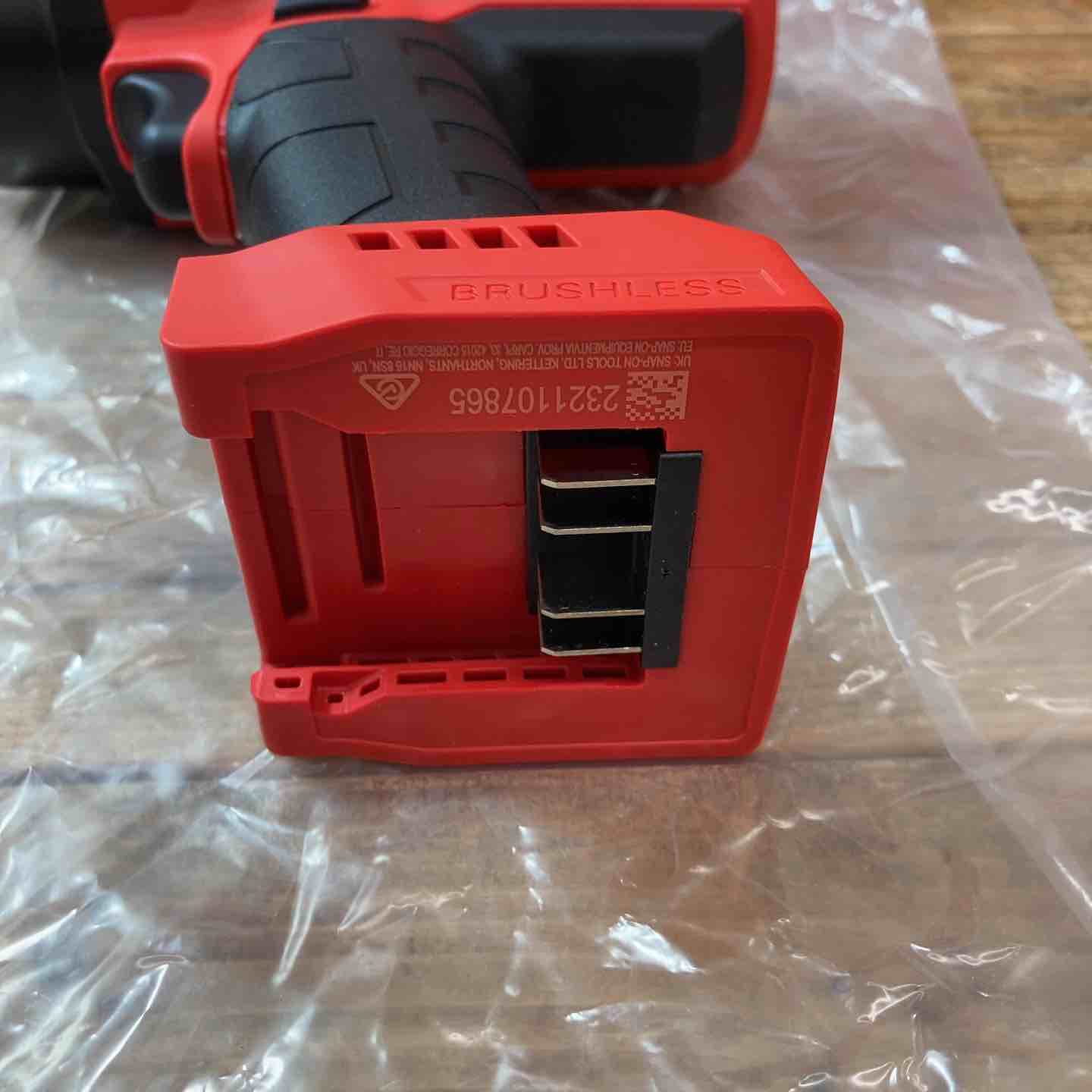 未使用(店頭展示品)】 スナップオン(Snap-on) 18V 充電式インパクト