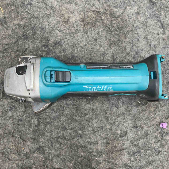 ☆マキタ(makita) 100mmコードレスディスクグラインダー GA400DZ 14.4V3.0Ahのみ使用可【鴻巣店】