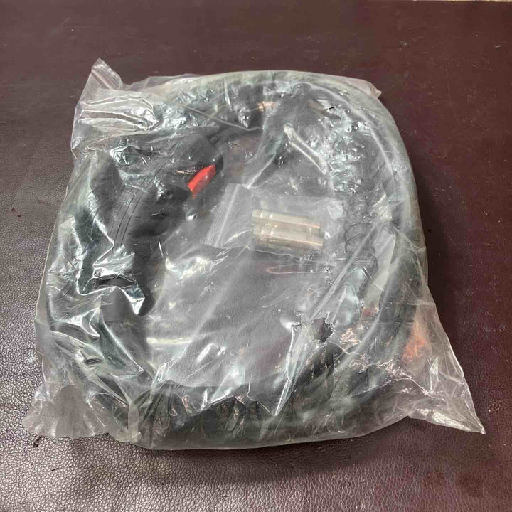 【中古品】 MJUM 半自動溶接機 MIG-140A 本体のみ※未使用溶接トーチ付き 【東大和店】