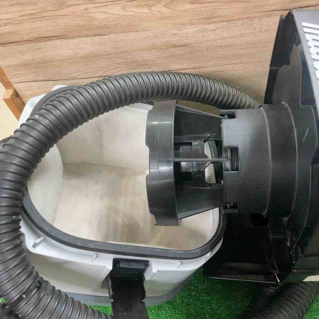 ★マキタ(makita) コードレス集じん機 乾湿両用 VC860DZ【町田店】