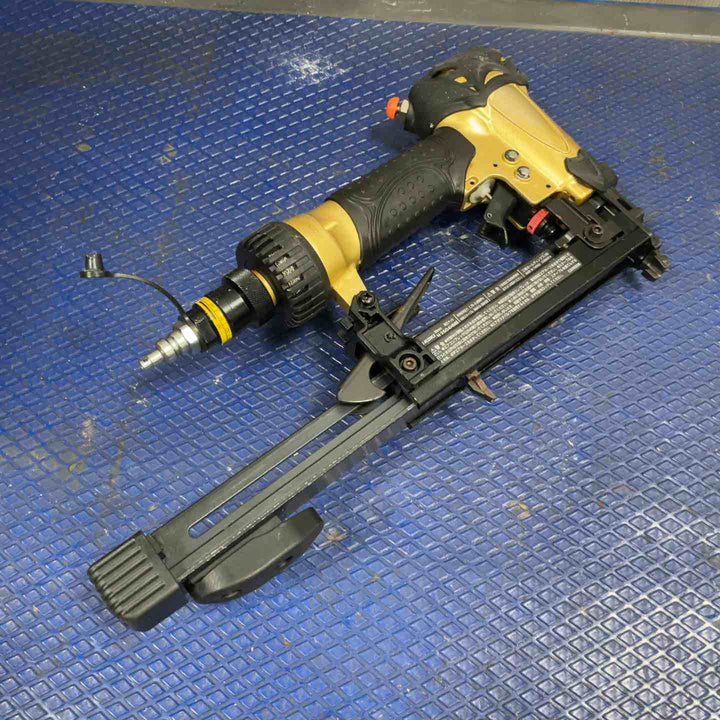 ★ハイコーキ(HIKOKI ※旧:日立工機) 高圧エアタッカ N2504HMB【草加店】