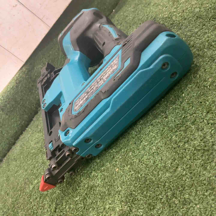★マキタ(makita) コードレスフィニッシュネイラ FN350DRG 18V 動作確認済【川口店】