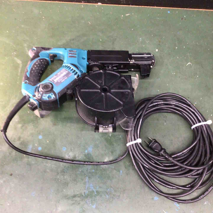 ☆マキタ(makita) オートパックスクリュードライバー 6841R【戸田店】