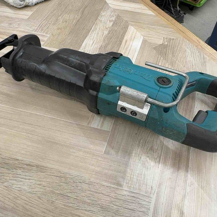 ★マキタ(makita) レシプロソー JR3051T【八潮店】