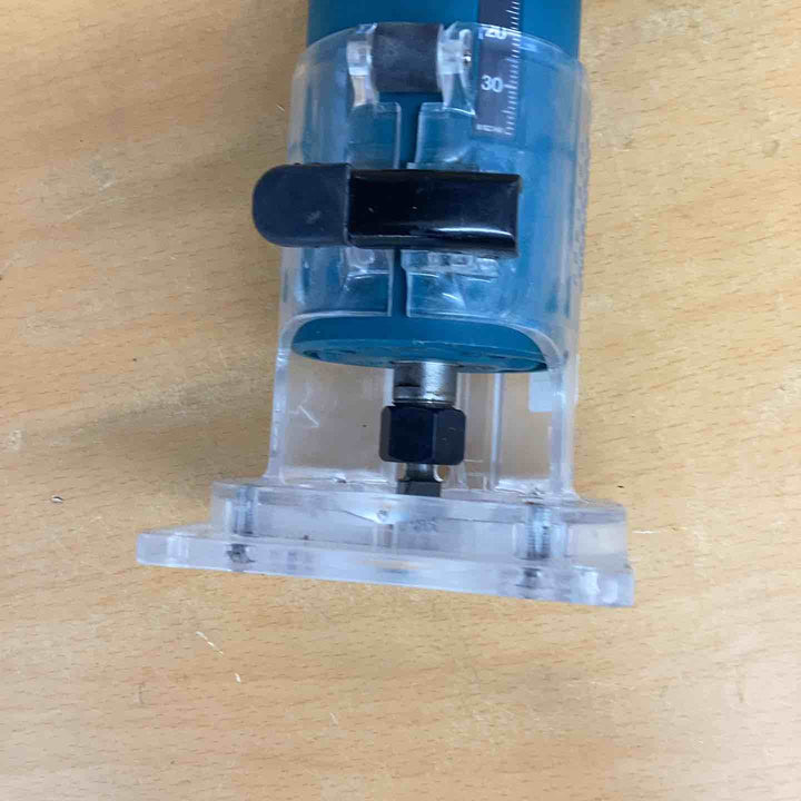 ☆マキタ(makita) 電子トリマ 3707FC【越谷店】