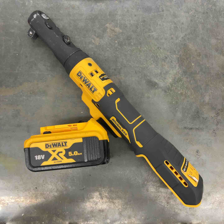 ▼デウォルト(DEWALT) 18V ラチェットレンチ DCF510+18V5.0AhバッテリーDCB184 正面に割れあり【戸田店】