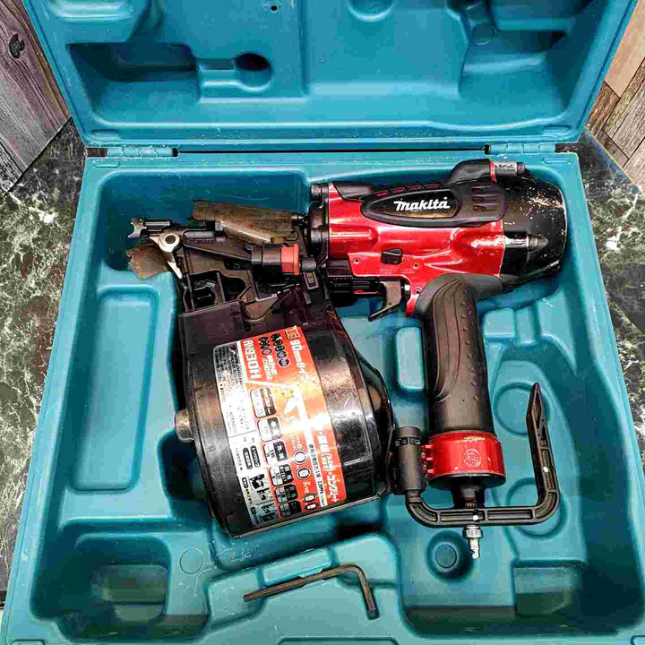 ★マキタ(makita) 高圧エア釘打ち機 AN930H【八潮店】