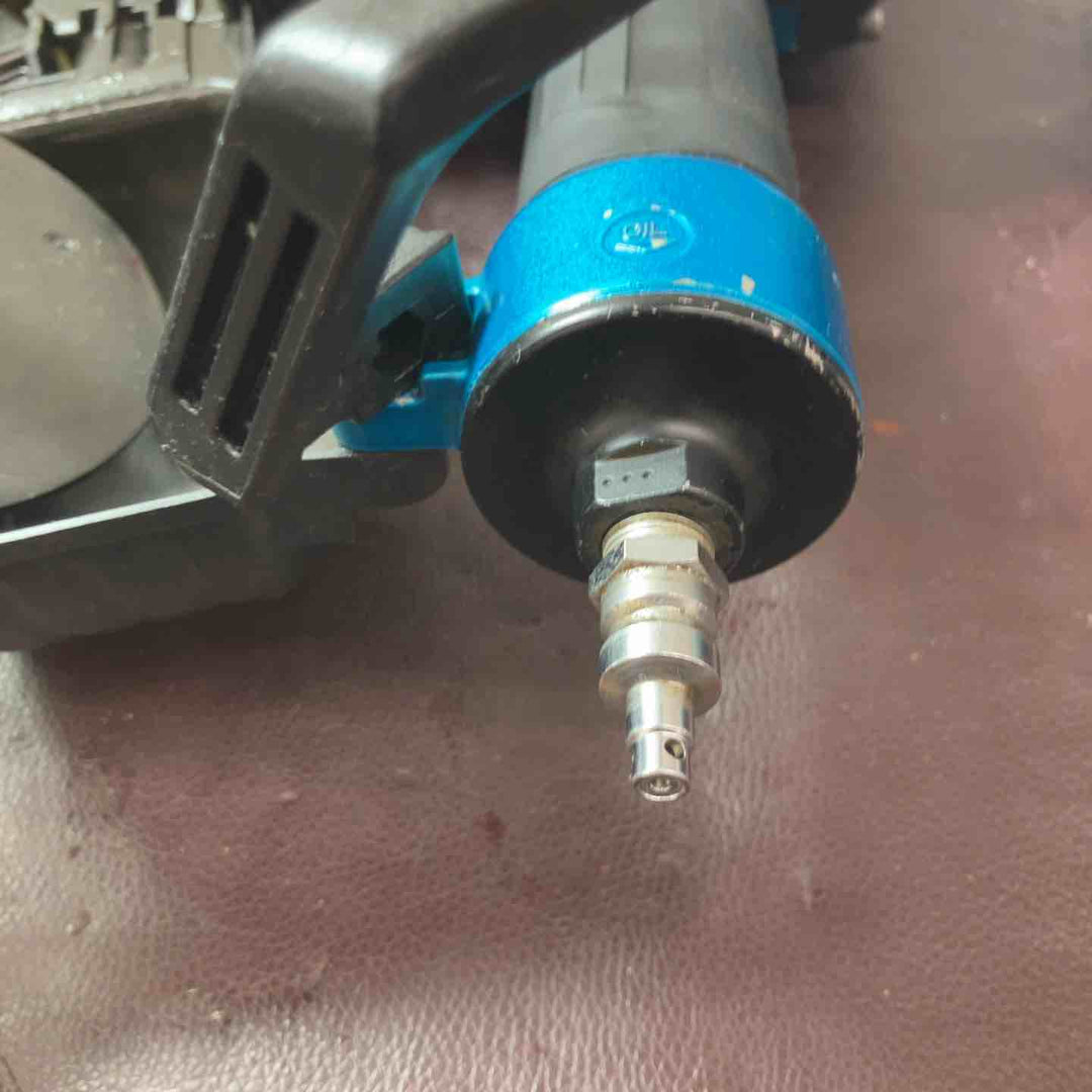 【中古品】 マキタ(makita) 高圧エア釘打ち機 AN532HM 【東大和店】