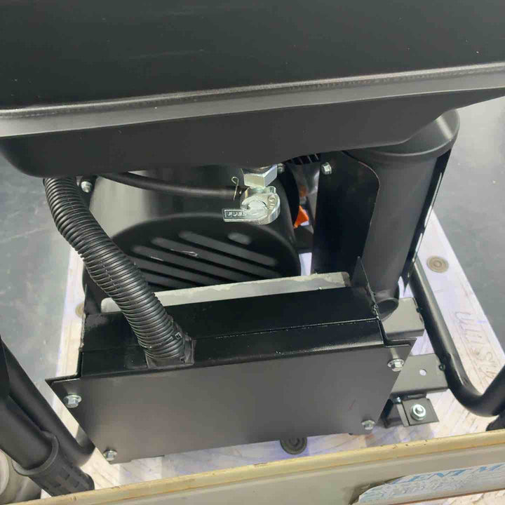 【中古品/店頭受取り限定】 ZINNORE エンジン溶接機 ZIN-120A キャプタイヤケーブル、溶接棒 セット 【藤沢店】