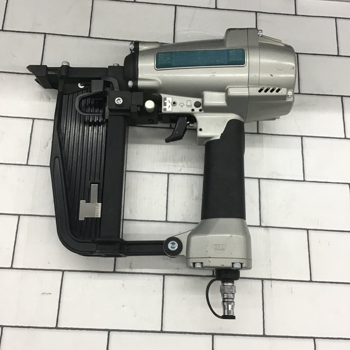 ☆マキタ(makita) 常圧フロアタッカー AT1150【所沢店】