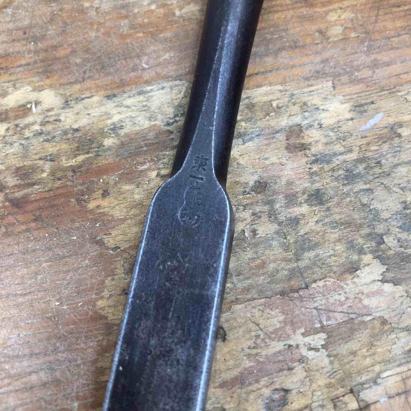 中古品】 「東一正芳」突き鑿 のみ 和工具 大工道具【柏店】 – アクト