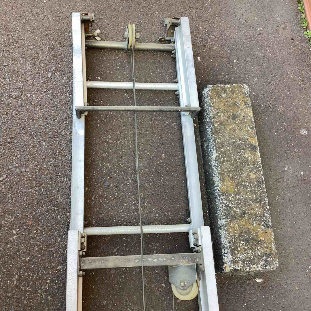 【店頭受取り限定】100V 荷揚げ機 最大60kg ライトリフター 日本産業機械 4m80cm 2連はしごセット　【越谷店】