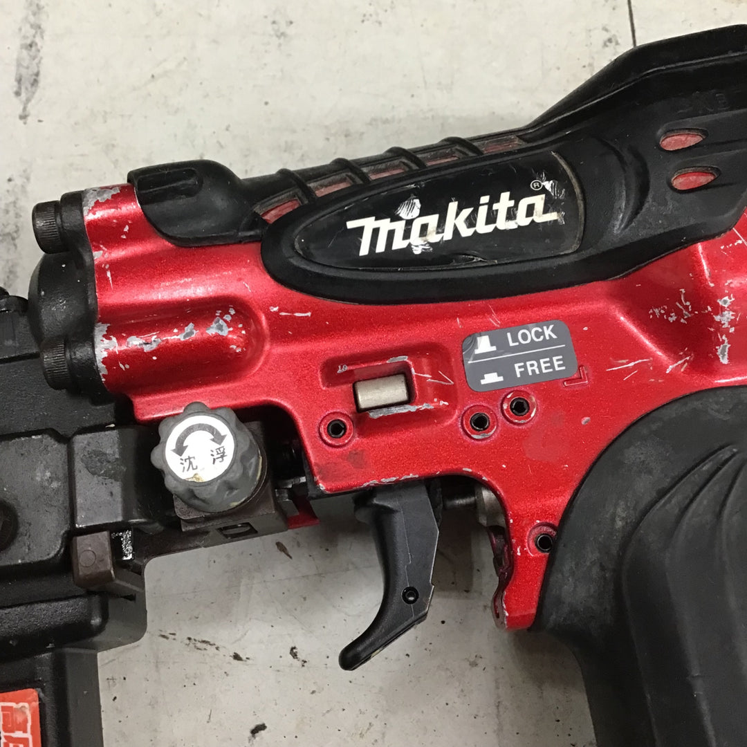 【中古品】 マキタ/makita 高圧フロアタッカ・AT450HA 【鴻巣店】