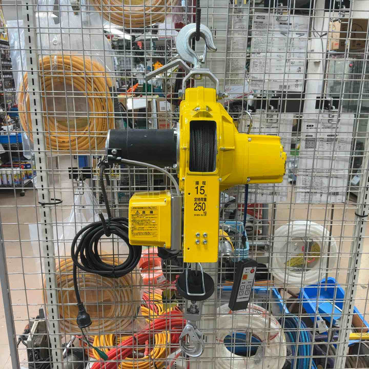 【中古品】トーヨーコーケン/TKK ベビーホイスト 無線リモコン付き 揚程15m 荷重250kg BH-N815R 製造2025年