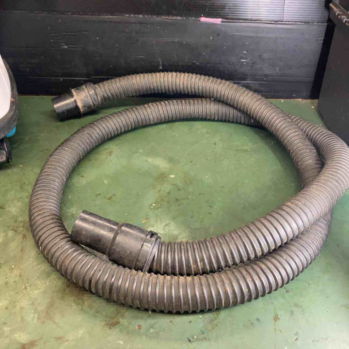 ★マキタ(makita) 集じん機 乾湿両用 483(P) 本体＋ホースのみ 集じん容量8L、給水量6L【戸田店】