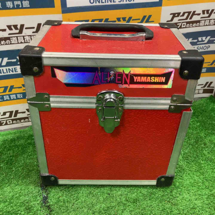 ◇山真製鋸(YAMASHIN) レッドエイリアン レーザー墨出し機 RA-06【草加店】