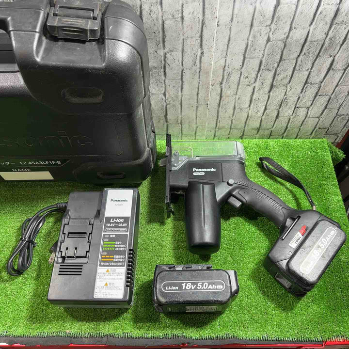 ★パナソニック(Panasonic) コードレス角穴カッター EZ45A3LJ2G-B【川口店】