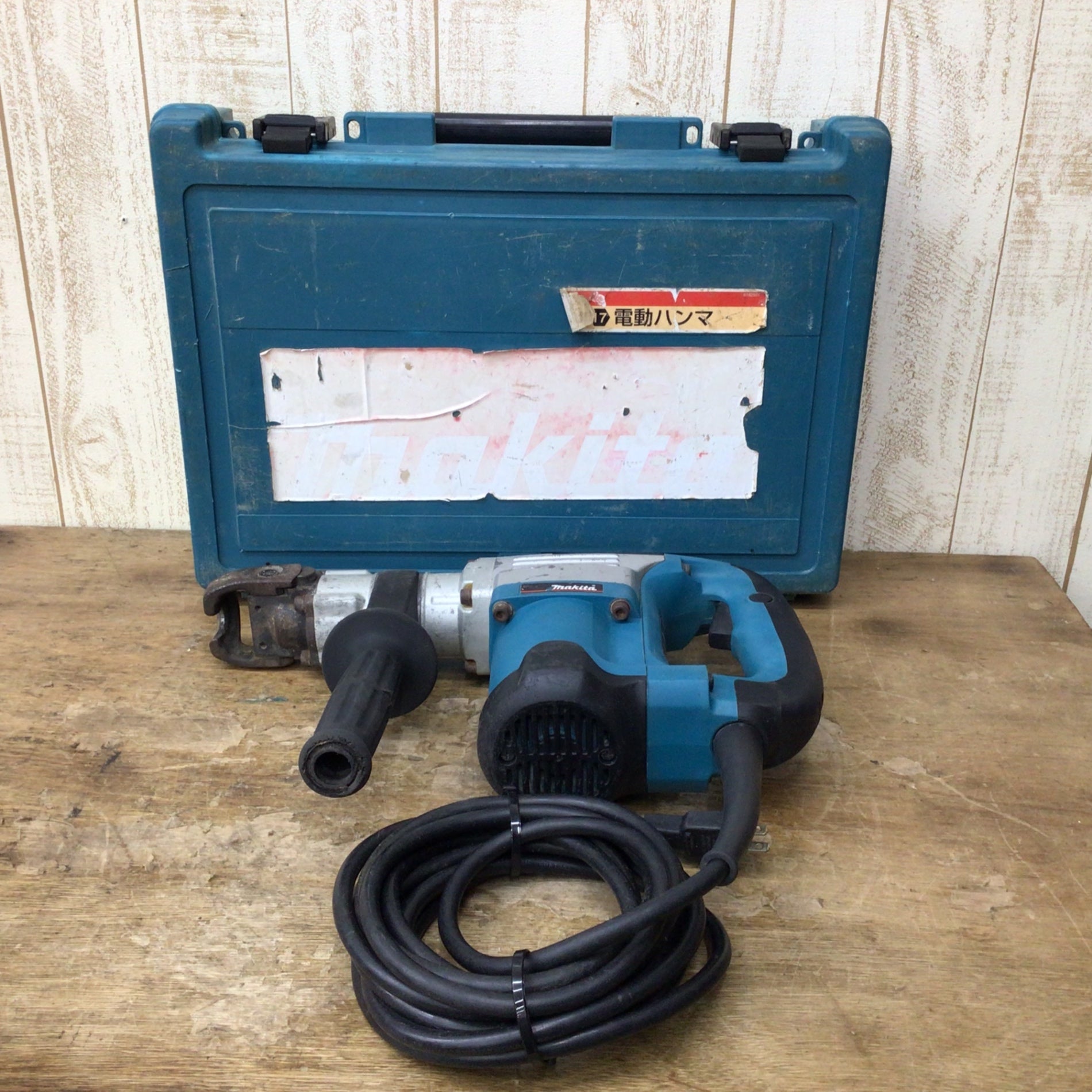 ★マキタ(makita) 電動ハンマ HM0830【柏店】 ☆マキタ(makita) 電動ハンマ HM0830【柏店】 – アクトツール