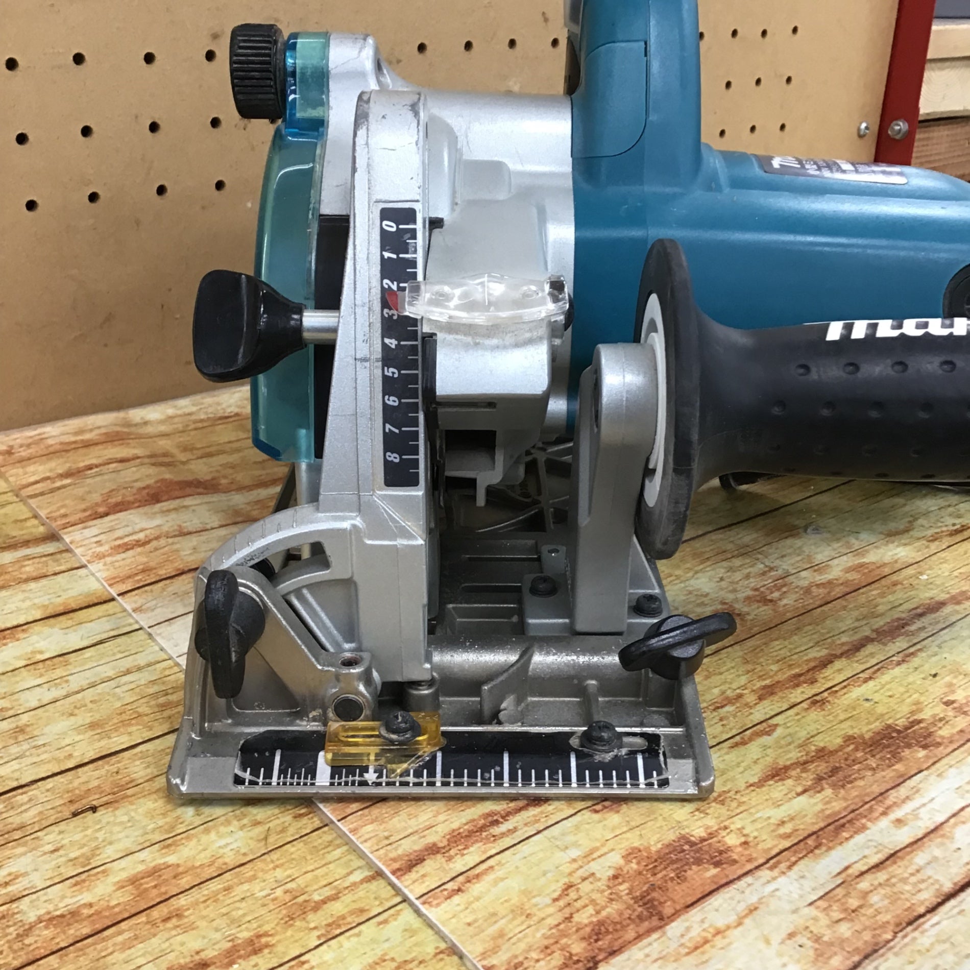 ☆マキタ(makita) 小型ミゾキリ 溝切 3005BA【川崎店】 – アクトツール