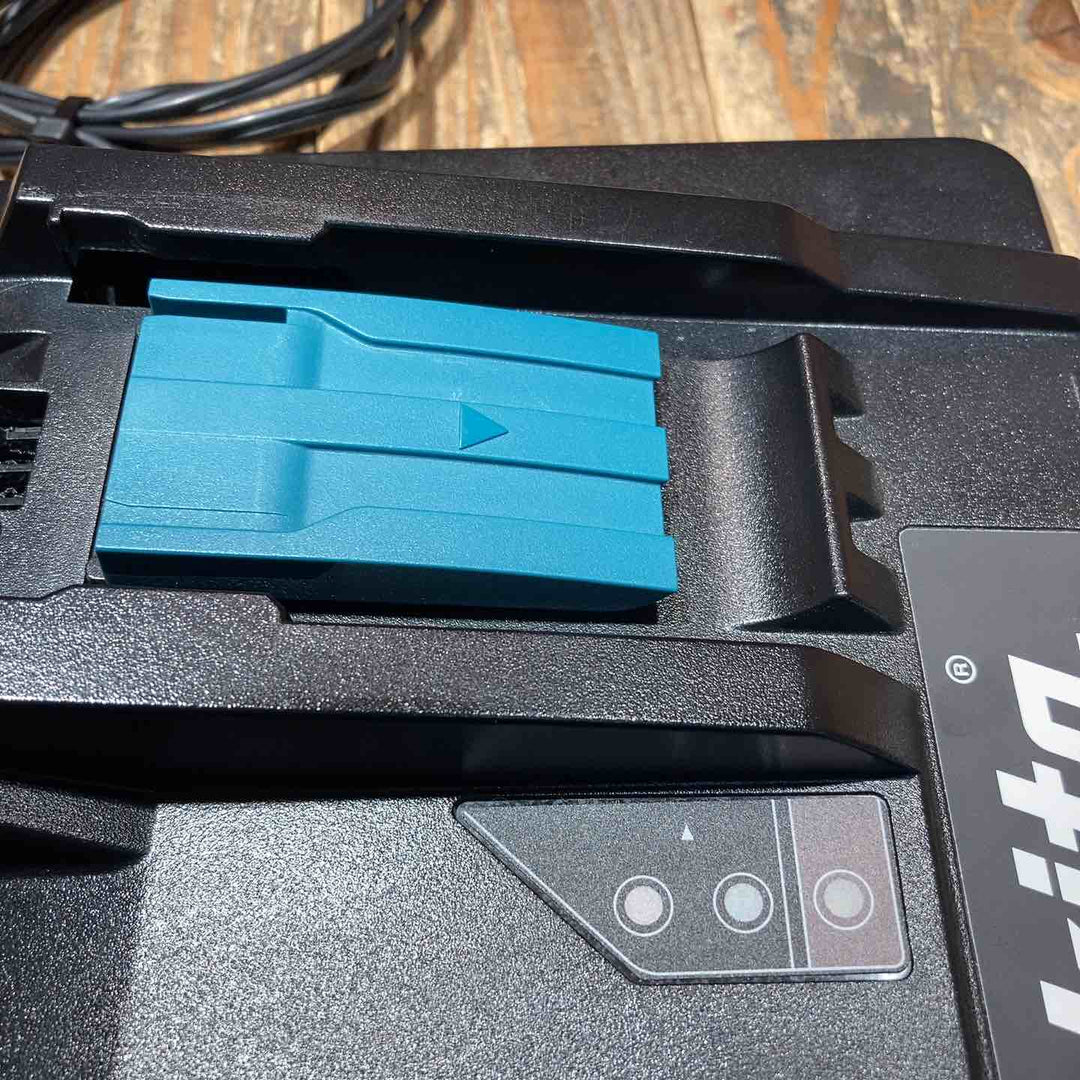 ★マキタ(makita) 2口急速充電器 DC18RD【所沢店】